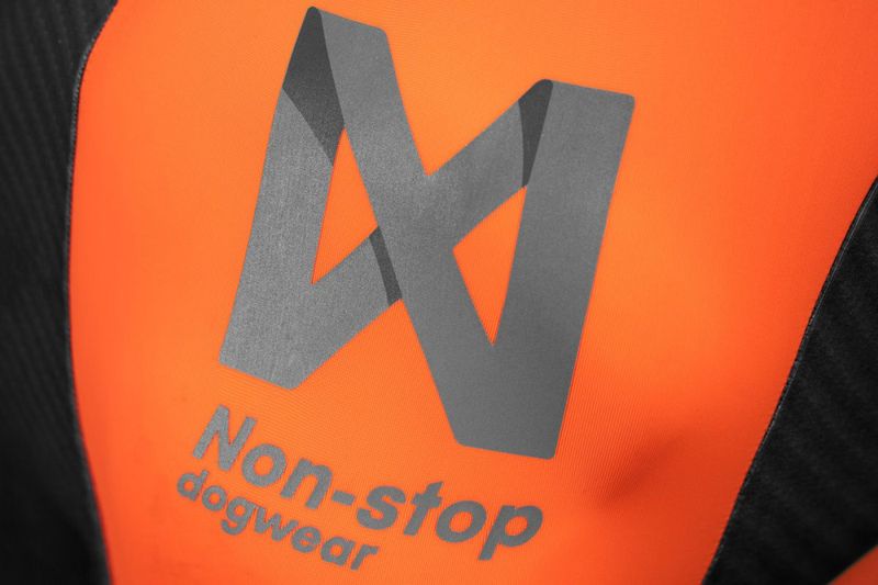 Non-stop dogwear Protector t-shirt dekken